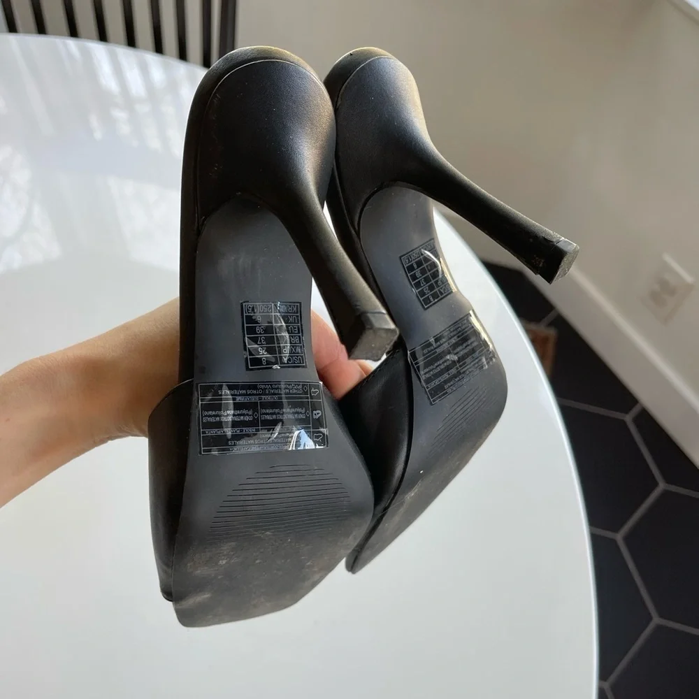 Forever 21 Square Toe Heel - 8